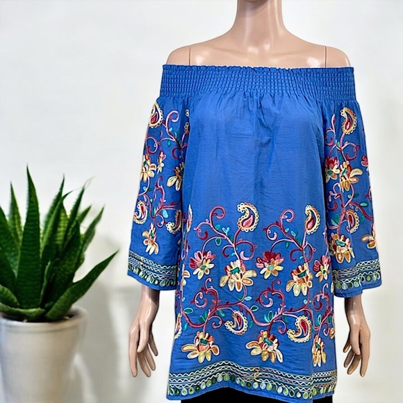 OSO Casuals Woven Chambray Crochet Detailed Convertible 3/4 Sleeve Top - Picture 4 of 16